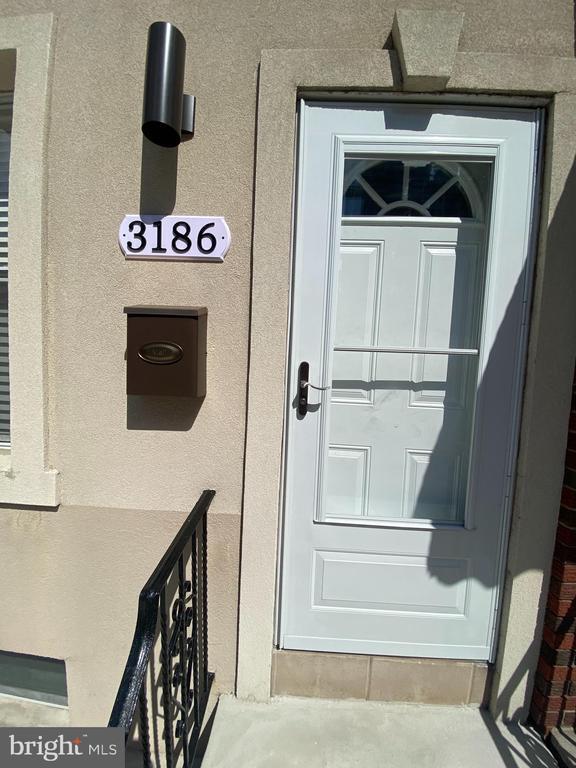 Building Photo - 3186 Salmon St