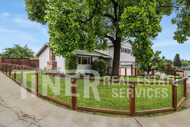Building Photo - 6982 Pampas Way