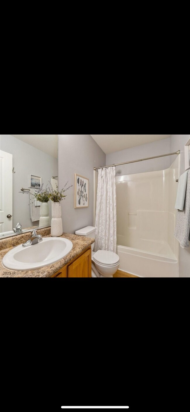 Building Photo - 15220 Greenbelt Dr