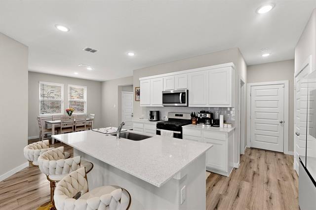Building Photo - 103 Golden Harvest Dr
