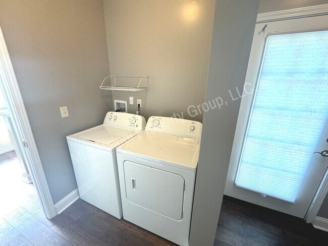 Building Photo - 3BR/2.5BA For Rent