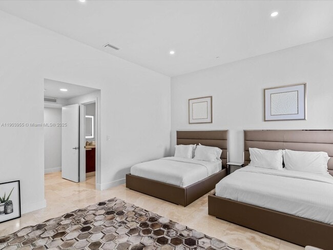 Building Photo - 155 N Shore Dr