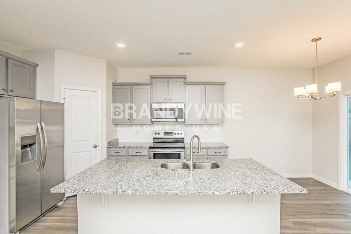 Building Photo - 423 Stonyhurst Dr