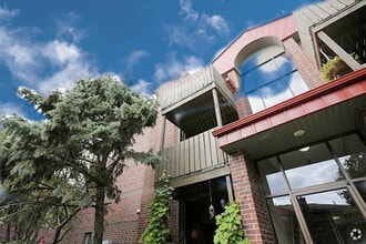 Building Photo - 1350 Brook St