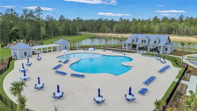 Building Photo - Beautiful 5-Bedroom, 3-Bath Home in Bloomingdale – Pet Friendly!