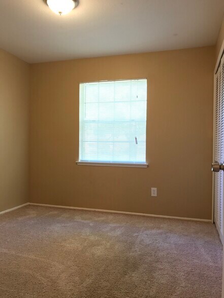 Building Photo - 2928 Abston Dr