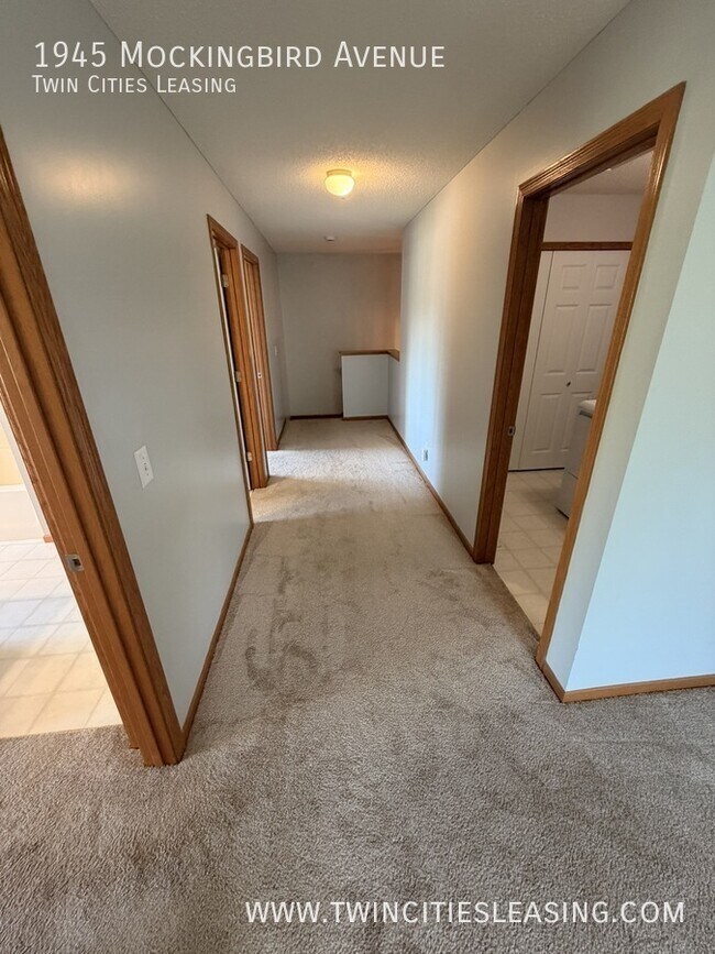 Building Photo - 1945 Mockingbird Ave