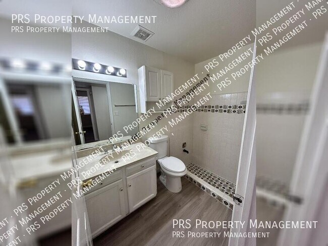 Building Photo - 711 N Oracle-