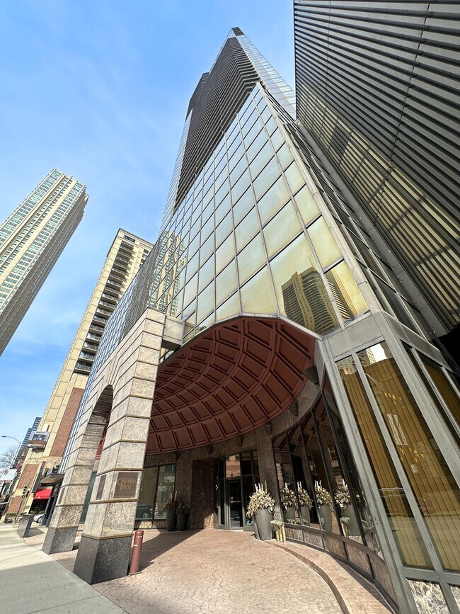 Building Photo - 10 E Ontario St