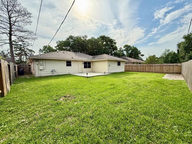 Building Photo - 29619 Atherstone St