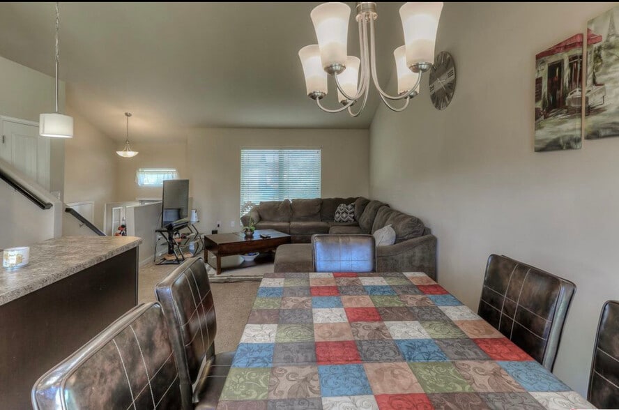 Building Photo - 9135 Hanover St