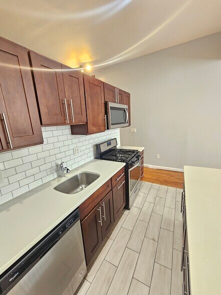 Building Photo - 930 E Passyunk Ave