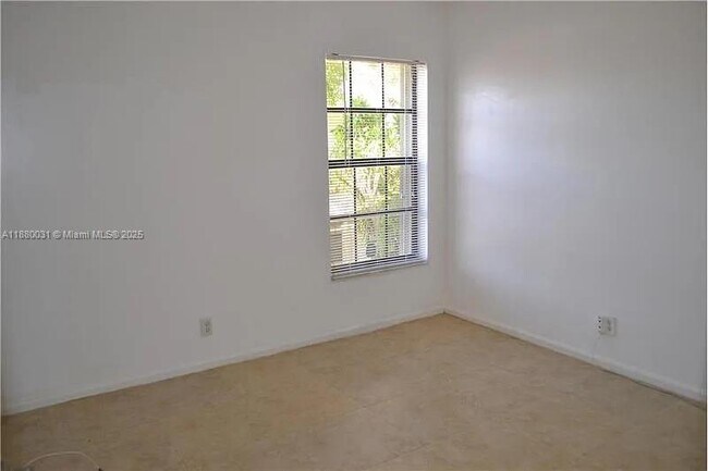 Building Photo - 330 Olivewood Pl