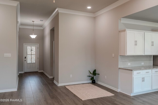 Building Photo - 119 Deer Lake Ln