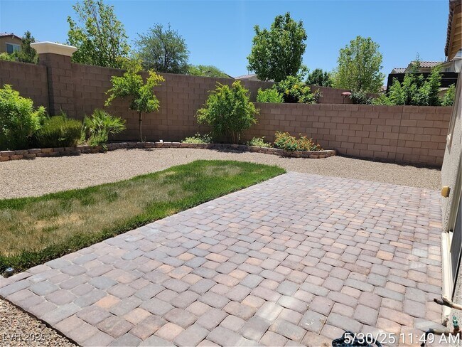 Building Photo - 12212 Loggeta Way
