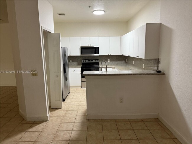 Building Photo - 2135 Shoma Dr