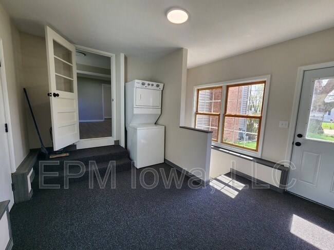 Building Photo - 608 6th St NW