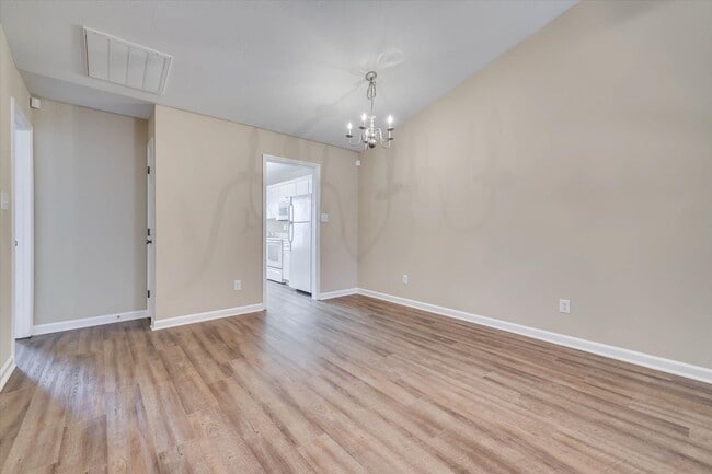 Building Photo - 1622 Emma St