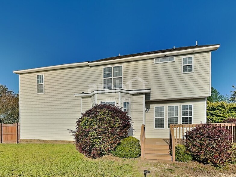 Building Photo - 55 Old Tree Ct