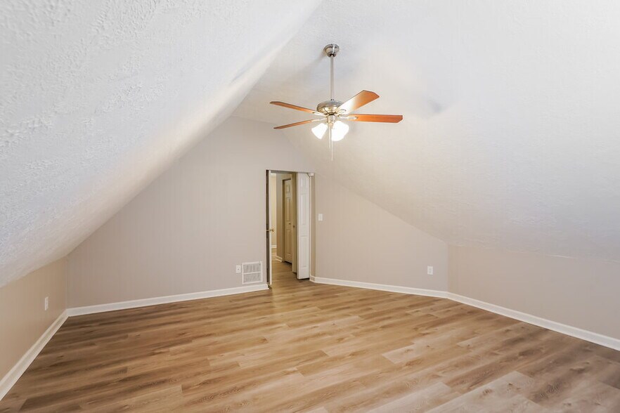 Building Photo - 146 Homestead Pl