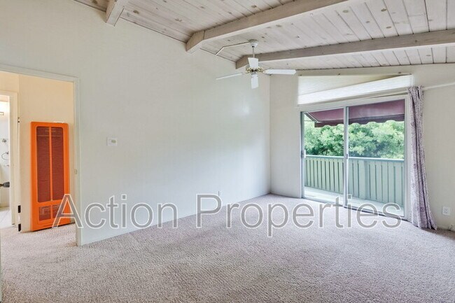 Building Photo - 278 Monroe Dr