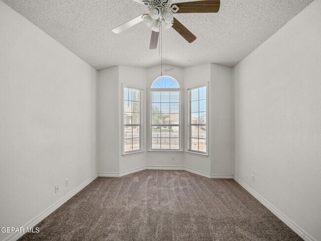 Building Photo - 5416 Roger Maris Dr