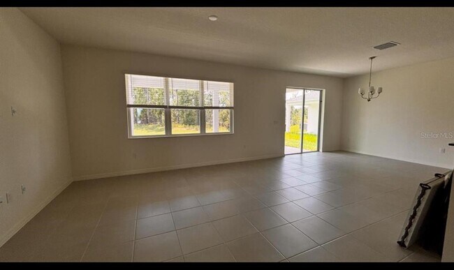 Building Photo - 3329 Rolling Plns Cir