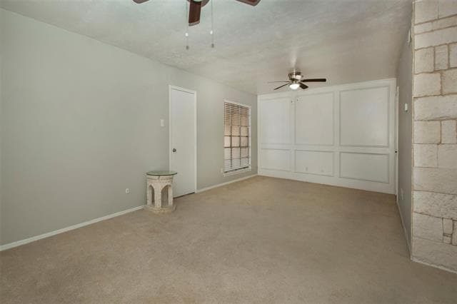 Building Photo - 10578 High Hollows Dr