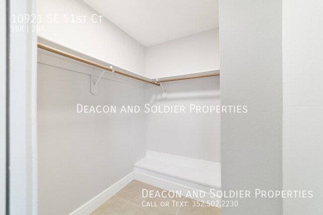 Building Photo - 10921 SE 51st Ct