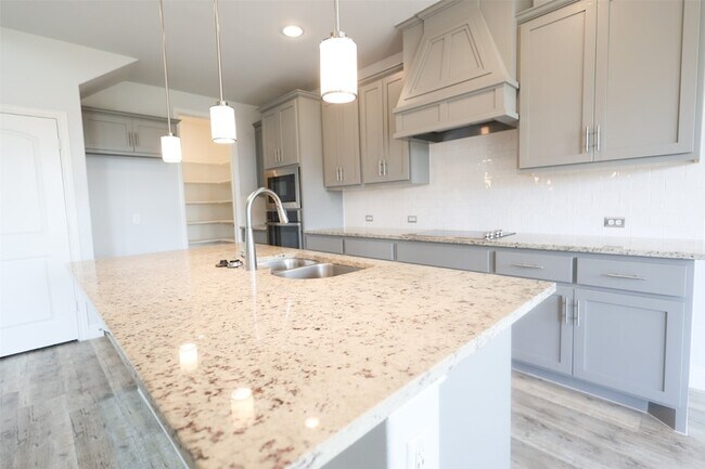 Building Photo - 317 Monument Hill Dr