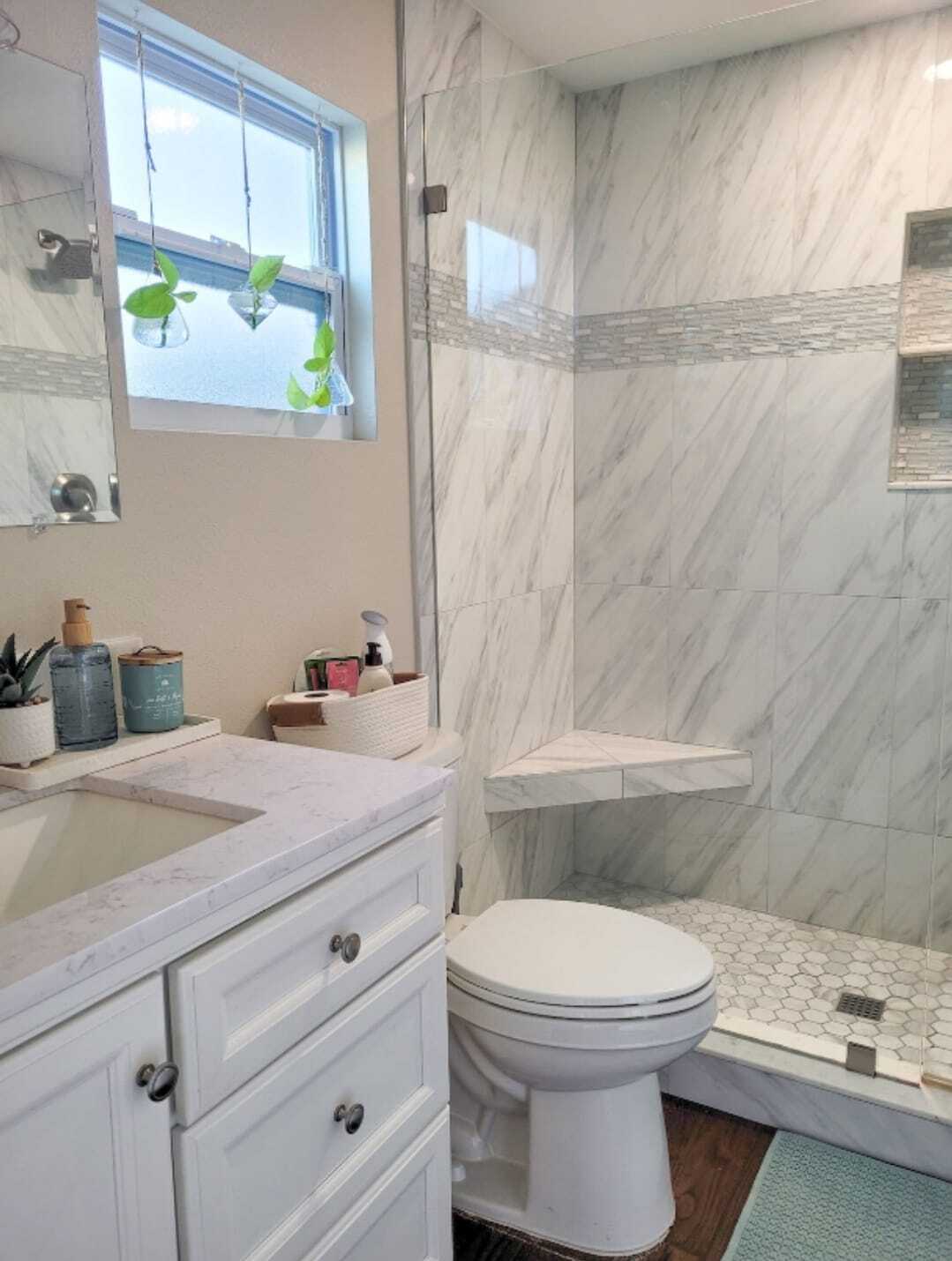 bathroom - 4444 17th St W