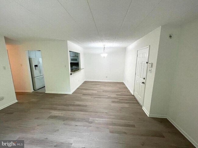 Building Photo - 62 Le Forge Ct