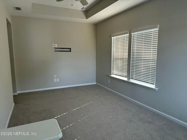 Building Photo - 323 Holly Forest Dr