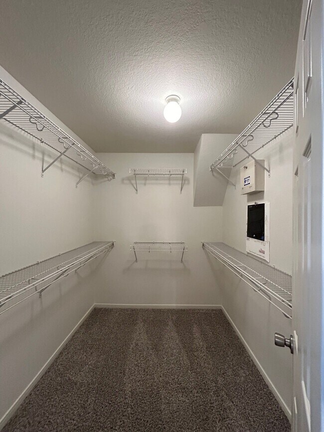 Building Photo - 17522 Prospect Meadows Dr