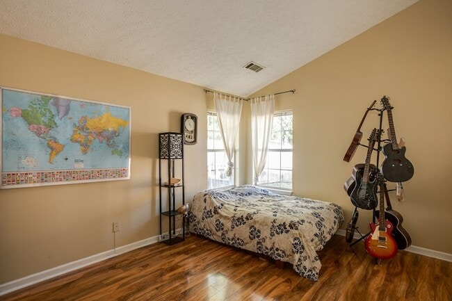 Building Photo - 510 Bridal Way Ct