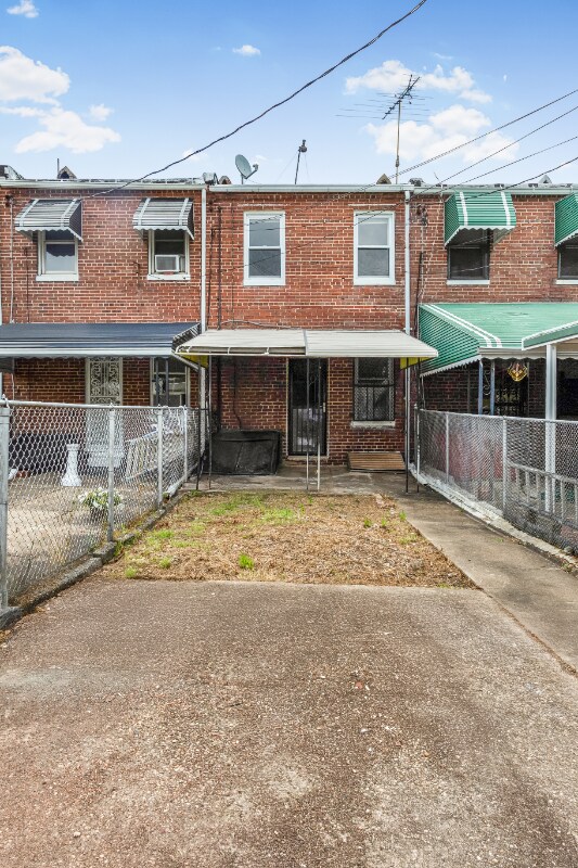 Building Photo - 1030 N Luzerne Ave