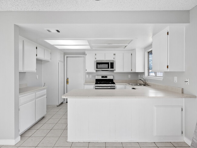 Building Photo - 15394 Ute Rd