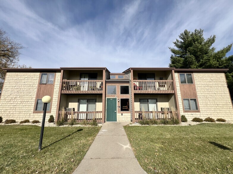 Building Photo - 1937 Alden Rd