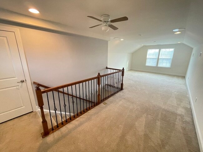 Building Photo - Crutcher Station home off Station Camp Blvd!