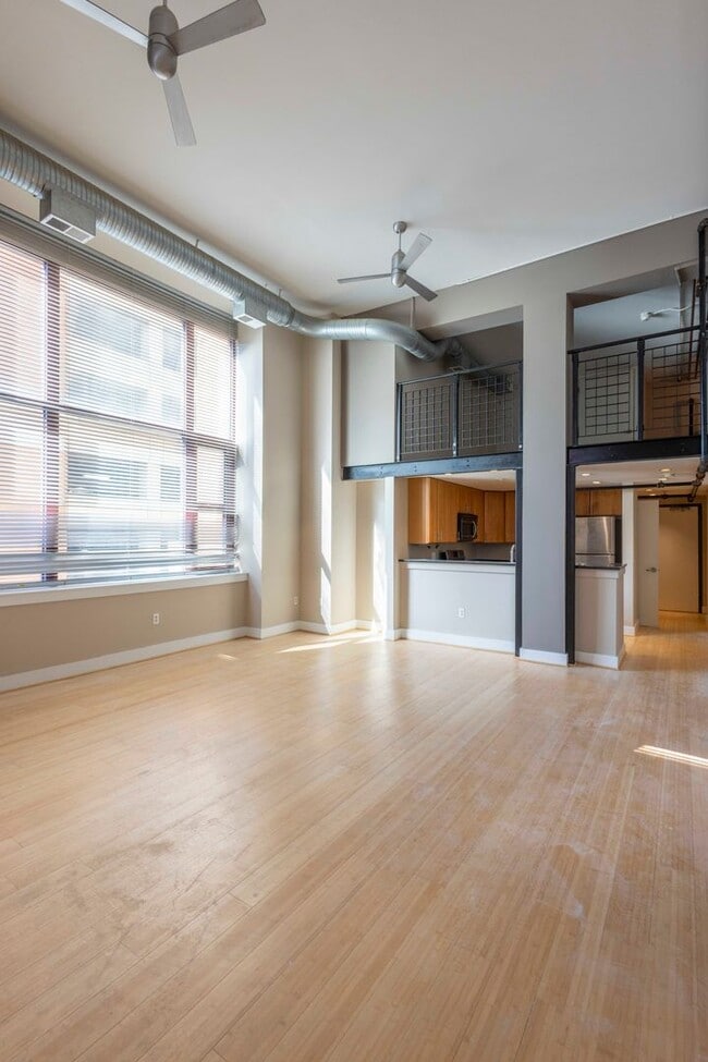 Building Photo - Cozy 1Bed/1Bath with Loft in Downtown Balt...