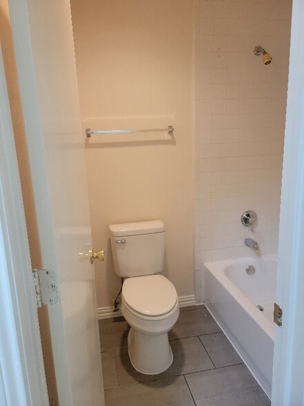 Building Photo - 1436 Wheatfield Dr