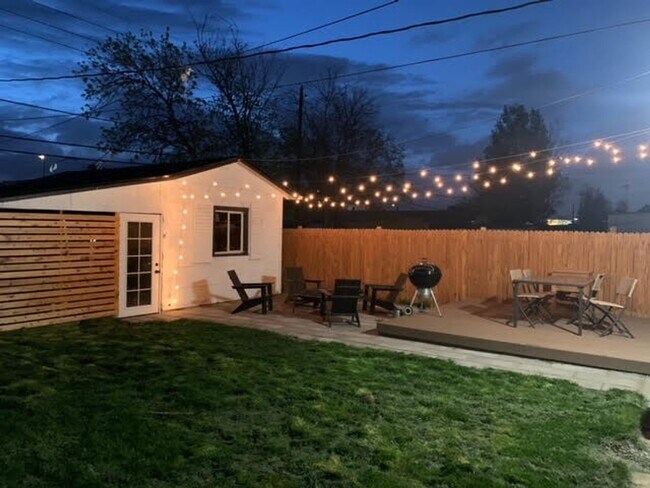 Building Photo - 4 Bed 2 Bath House with Great Location!