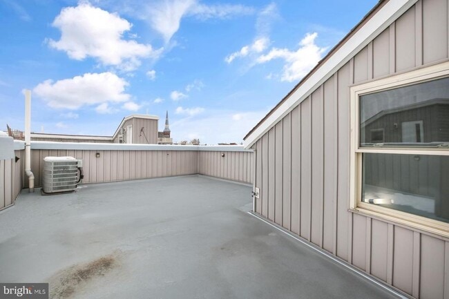 Building Photo - 2512 Frankford Ave