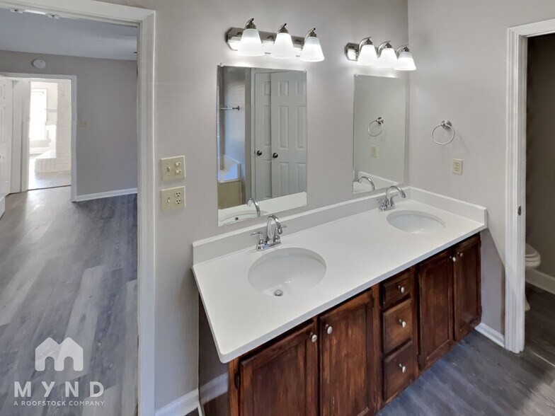 Building Photo - 7755 Antler Cove W