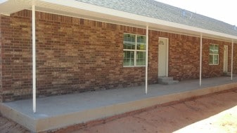 Building Photo - 1618 S Ave G Ave