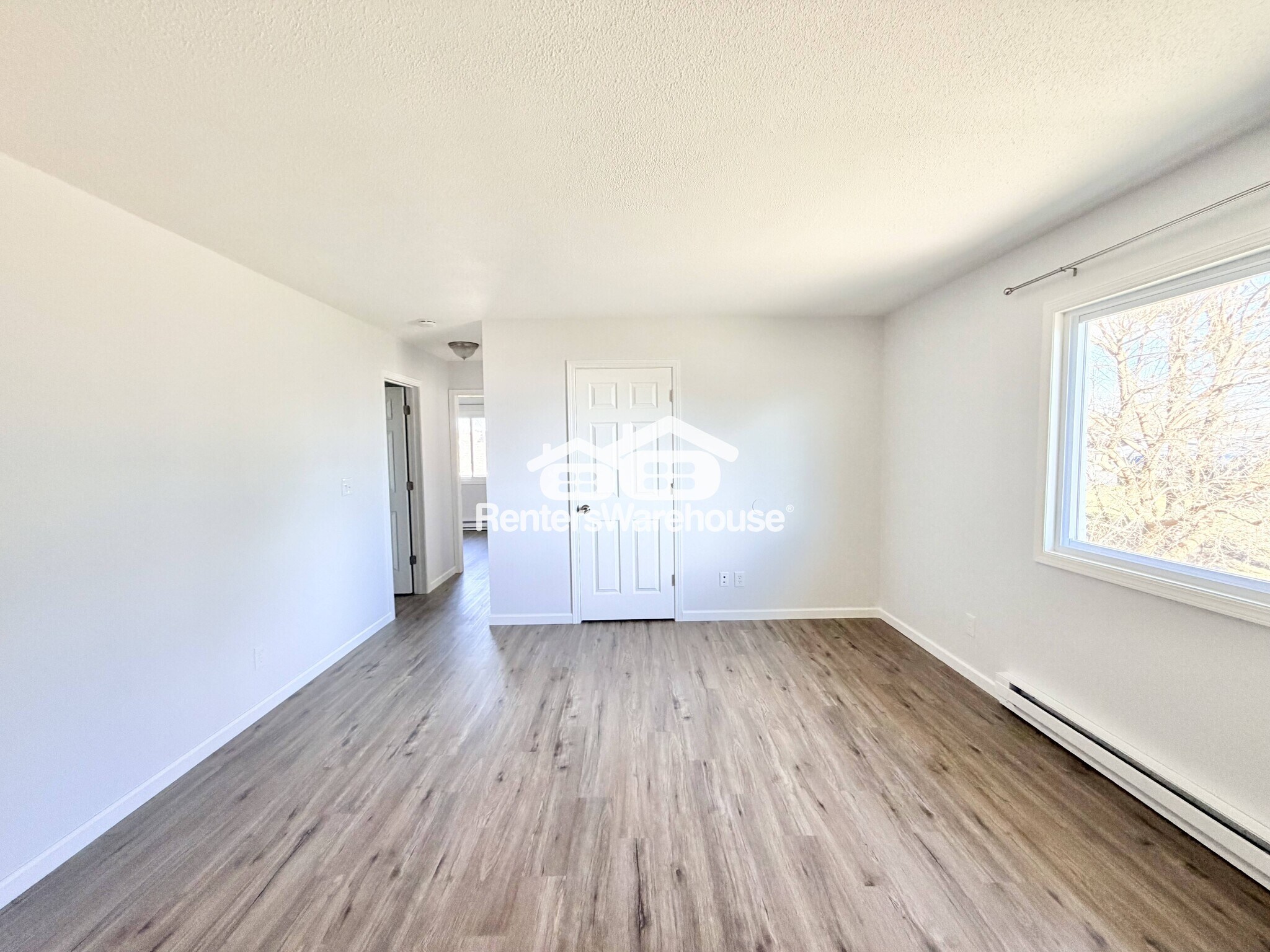 Building Photo - 211 S Green St