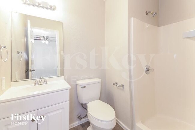 Building Photo - 1738 Dell Oak Dr
