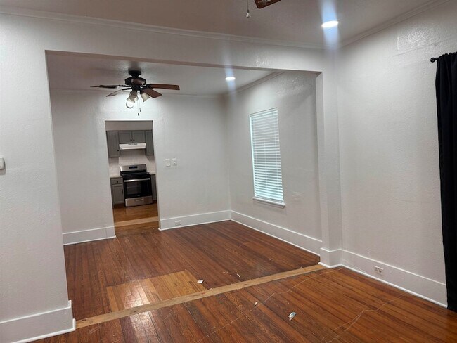 Building Photo - 508 B