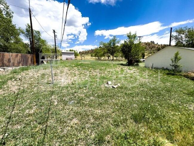 Building Photo - 3306 W Platte Ave