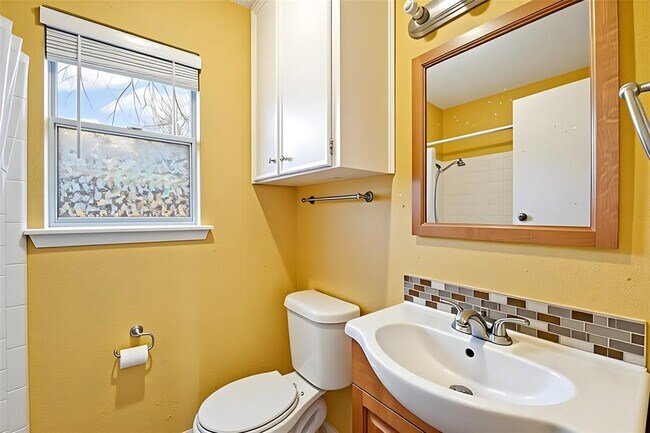 Building Photo - 6305 Thurgood Ave